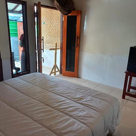 Black Sweet Bungalow Gili Air Exterior photo
